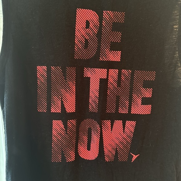 Lightweight tank top - Picture 2 of 4